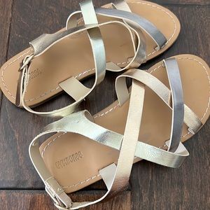 Gymboree size 12 girls sandals